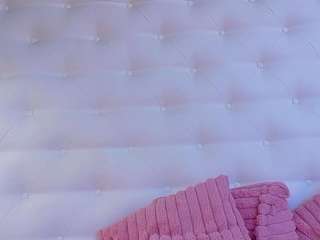 Karissia live cam preview