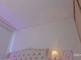 valeria-sanz Live Webcam on CamSoda