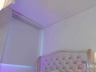 valeria-sanz Live Webcam on CamSoda