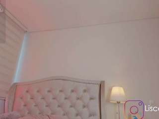 valeria-sanz's CamSoda show and profile