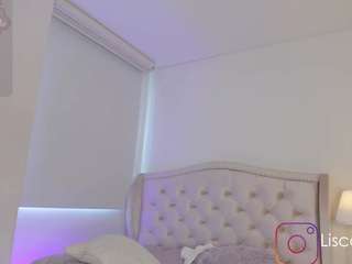 valeria-sanz Live Webcam on CamSoda