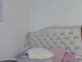 valeria-sanz Live Webcam on CamSoda