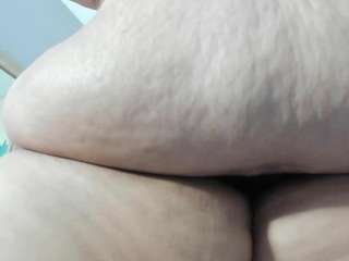 alondra-zaens's CamSoda show and profile