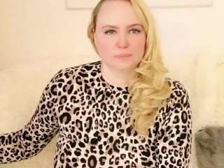 هذا النموذج مباشر الآن. laurasky