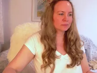 LauraSky's Live Sex Cam Show