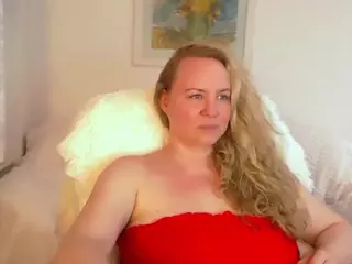 LauraSky's Live Sex Cam Show