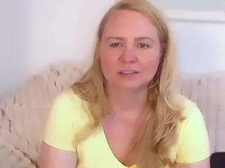 LauraSky's Live Sex Cam Show