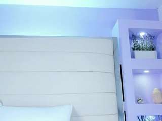 natalia-20's CamSoda show and profile