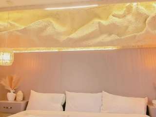 natalia-20 live cam — ahegao, no smoking, full nudity
