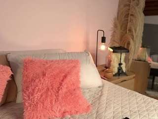 taammmy's CamSoda show and profile