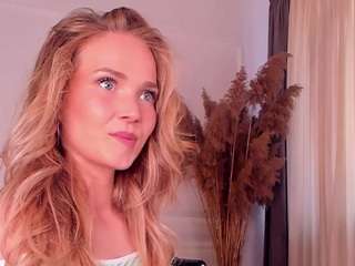 Live webcam model daintydell on Soda Cams