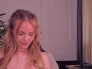 daintydell Live Webcam on CamSoda