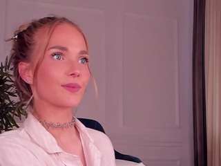 daintydell Live Webcam on CamSoda