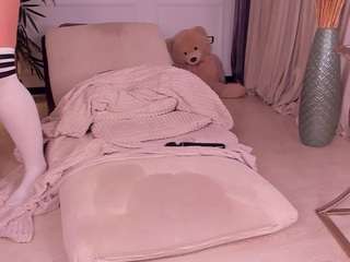 daintydell webcam model