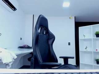 chantal-bigboobs from CamSoda