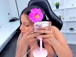 chantal-bigboobs webcam