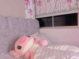 ashlye-stone Live Webcam on CamSoda
