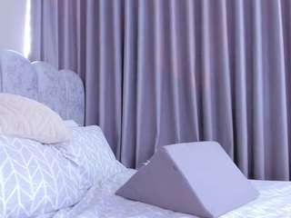 Live webcam model ashlye-stone on Soda Cams