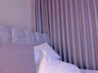 ashlye-stone Live Webcam on CamSoda