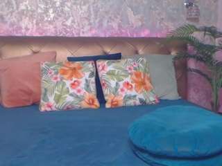 LindaMaia live cam preview