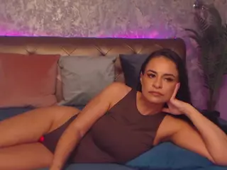 LindaMaia's Live Sex Cam Show