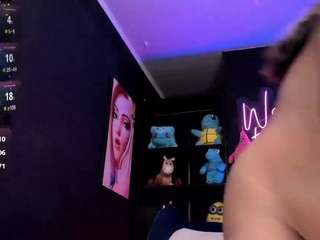 Este modelo está ao vivo agora. stelleknox