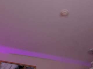 anisabinnaz Live Webcam on CamSoda