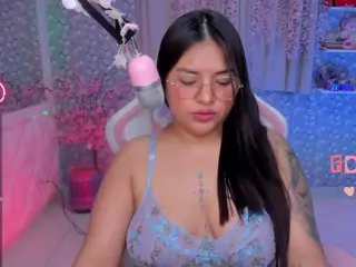 MommyMilk22's Live Sex Cam Show