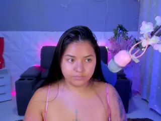 MommyMilk22's Live Sex Cam Show