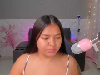 MommyMilk22's Live Sex Cam Show