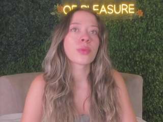 Chloe Dee