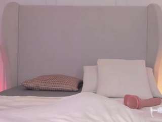 chloedee Live Webcam on {site_name}