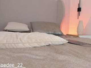 Live webcam model chloedee on Soda Cams