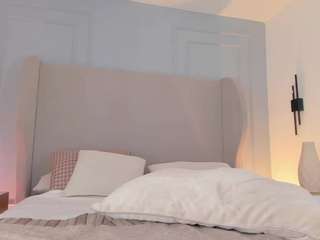 Live webcam model chloedee on Soda Cams