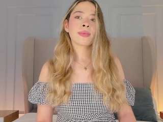 Live webcam model chloedee on Soda Cams