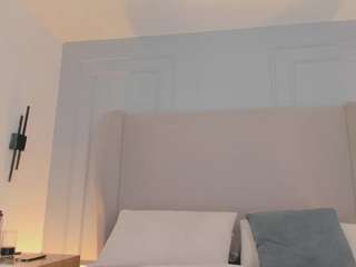 Acest model este live acum. chloedee