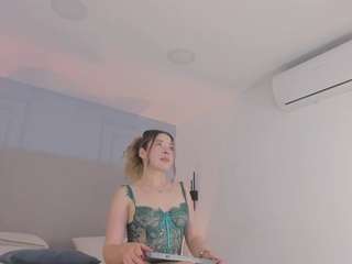 Chloe Dee