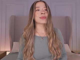 Chloe Dee