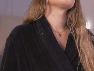 Chloe Dee