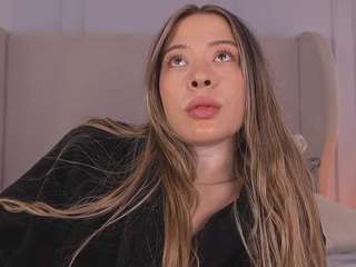 Chloe Dee