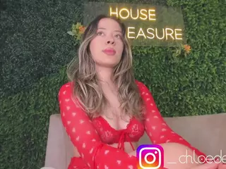 Chloe Dee's Live Sex Cam Show