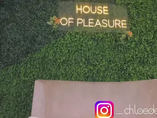 Chloe Dee's Live Sex Cam Show