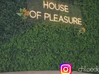 Chloe Dee's Live Sex Cam Show