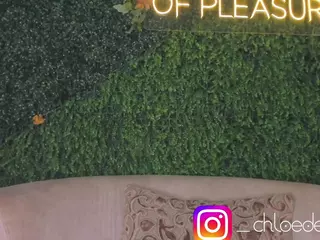 Chloe Dee's Live Sex Cam Show
