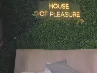 Chloe Dee's Live Sex Cam Show