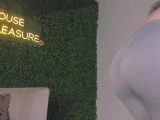 Chloe Dee's Live Sex Cam Show