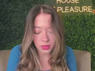Chloe Dee's Live Sex Cam Show