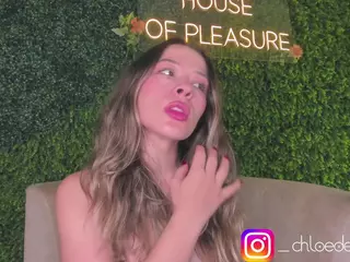 Chloe Dee's Live Sex Cam Show