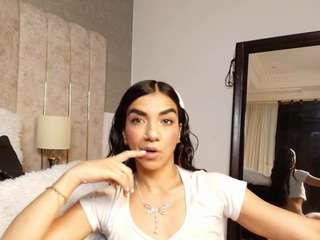 lia-thompson webcam