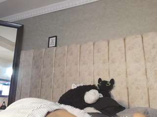 lia-thompson webcam